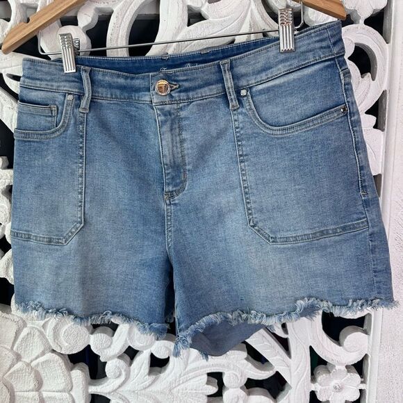 Tommy Bahama Boracay Indigo High-Rise 4-Inch Utility Shorts Size 10 - Picture 2 of 16
